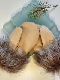 Vegan Embroidered Mitts with Faux Fur - Size Small 