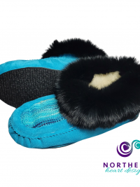 Plain vamp moccasin slippers
