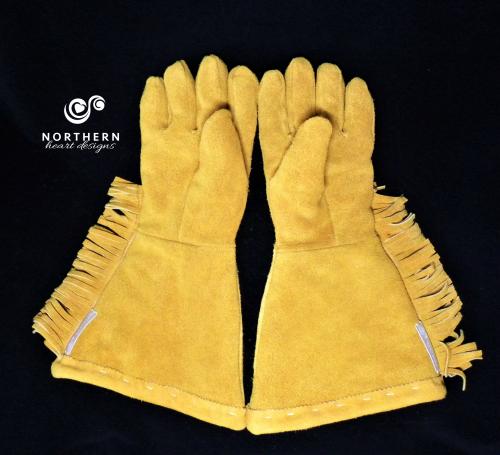 gauntlets, gauntlet gloves, leather gloves, winter gloves, leather, fur, beading