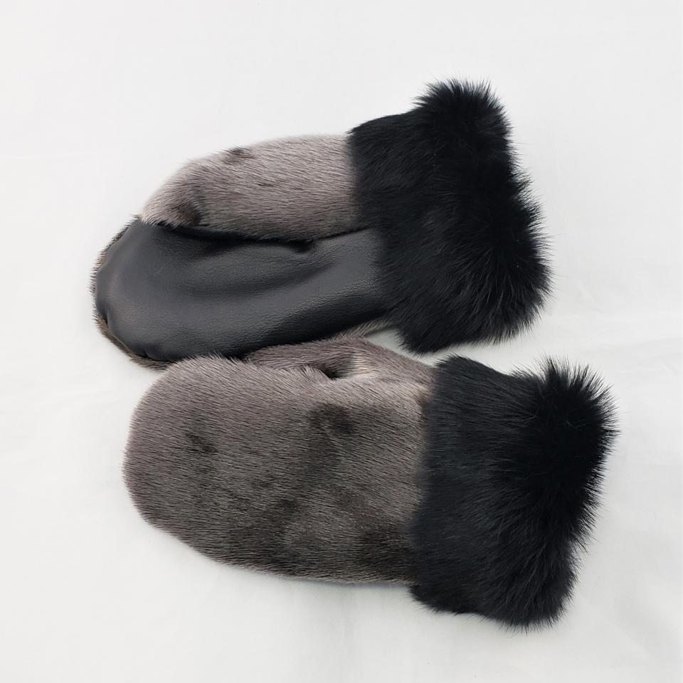 seal mitts with beaver fur cuff