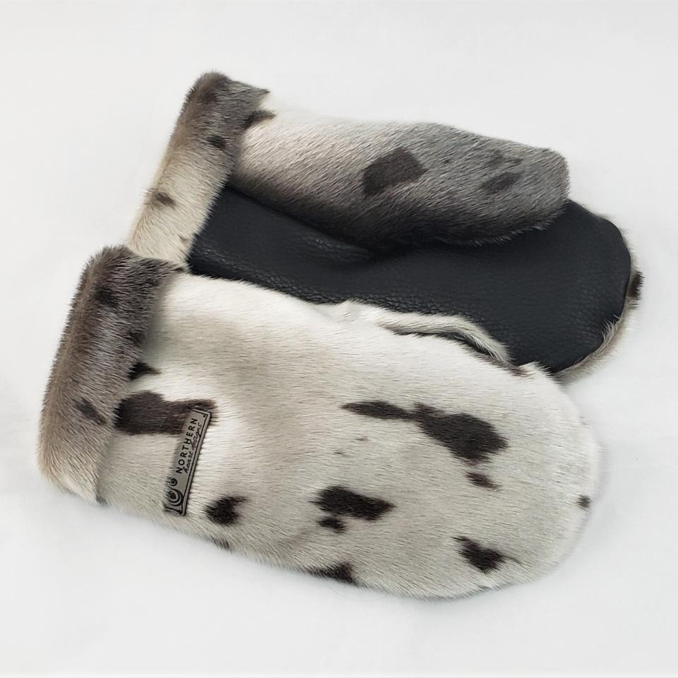 seal mitts with seal cuff