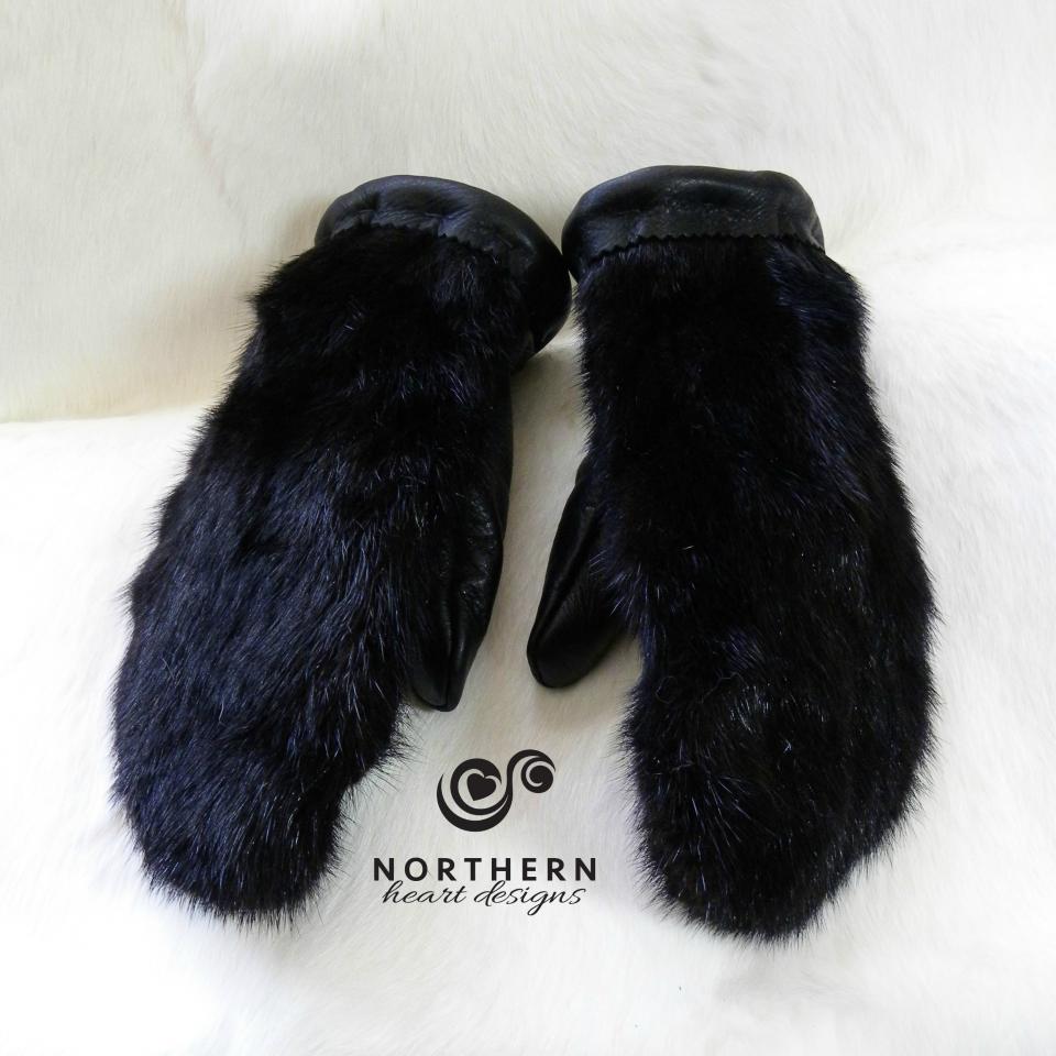 Full fur back mitts