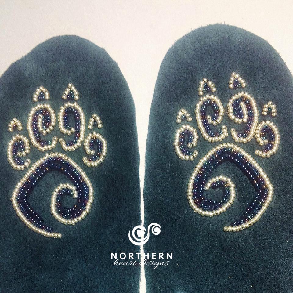 Stylized Wolf Paw Print