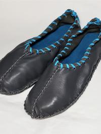 Black with Blue accents Ballet-style Deerskin Flats, Ladies 7.5